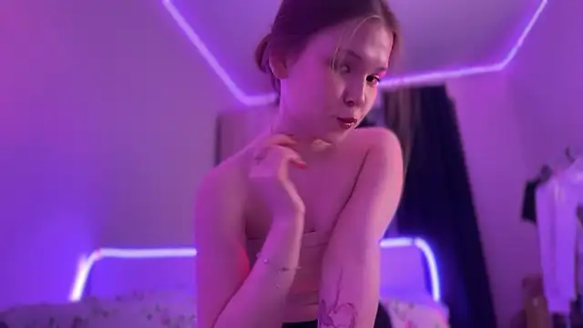 CandysRose online show from October 28, 2025, 6:43 pm