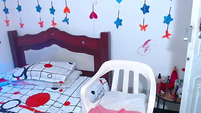 lorenacapelli online show from March 24, 2026, 12:15 am