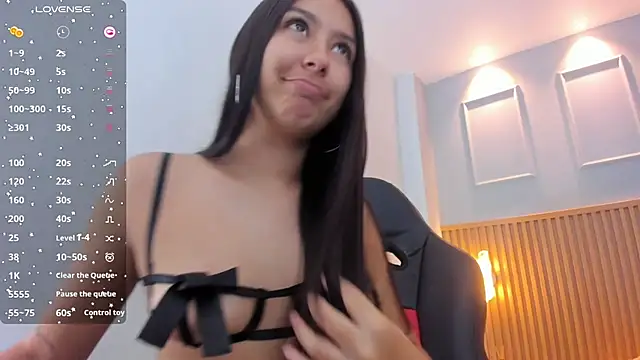 ALAHIACRUZ1 online show from March 27, 2026, 7:35 pm