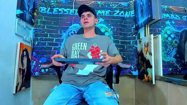 liam coleman25 online show from March 8, 2026, 5:22 am