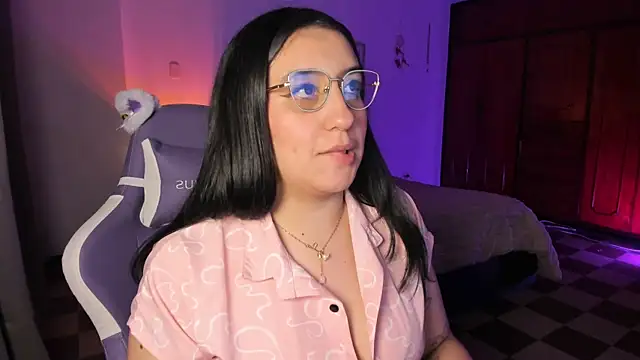 Snapshot of tellmemaddie chatting on May 25, 2026, 11:00 pm tellmemaddie online show from May 25, 2026, 11:00 pm