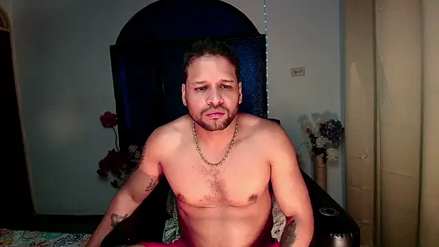 LucasGaeel online show from May 20, 2026, 10:54 am