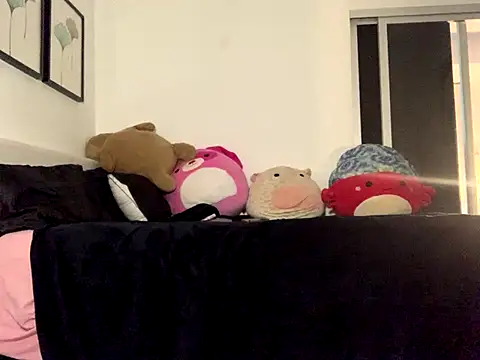 Vanessa0wnesHim online show from November 20, 2025, 10:42 pm