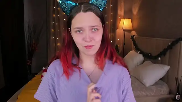 Monica  Queen online show from November 30, 2025, 5:33 am