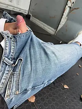 Snapshot of Italianofirenze chatting on March 24, 2026, 4:01 pm Italianofirenze online show from March 24, 2026, 4:01 pm