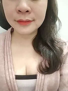 Girl Shy2000 online show from February 6, 2026, 2:09 pm