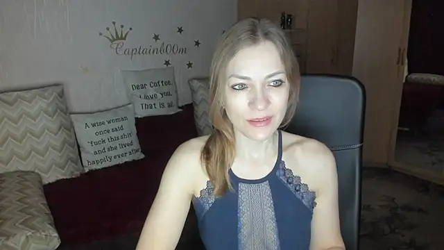 Tiffany Bates online show from December 21, 2025, 3:13 am