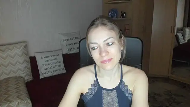 Tiffany Bates online show from January 11, 2026, 3:44 am