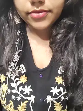 Snapshot of Miss_Rose__ chatting on October 19, 2025, 2:45 am Miss Rose   online show from October 19, 2025, 2:45 am