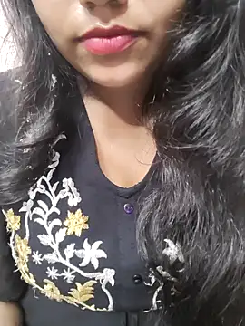 Snapshot of Miss_Rose__ chatting on October 19, 2025, 5:35 pm Miss Rose   online show from October 19, 2025, 5:35 pm