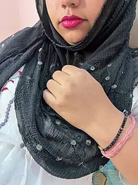 Miss Rose   online show from March 22, 2026, 4:10 pm