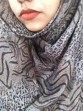 Miss Rose   online show from April 12, 2026, 9:47 am