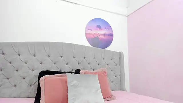 melevansxs online show from November 14, 2025, 9:13 pm