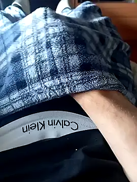 ruiiizz online show from April 19, 2026, 10:25 am