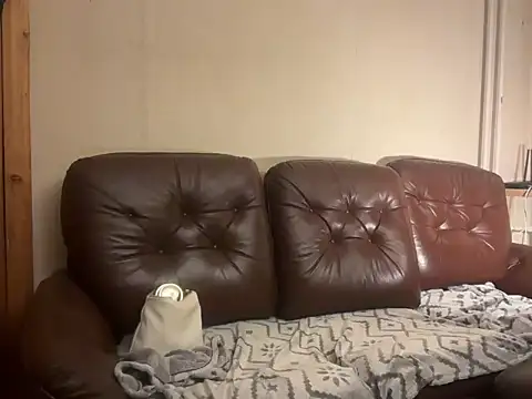 Serendiqpitty online show from October 5, 2025, 9:34 pm
