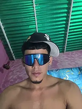 Snapshot of Pingasaboy20 chatting on June 5, 2026, 8:58 pm Pingasaboy20 online show from June 5, 2026, 8:58 pm