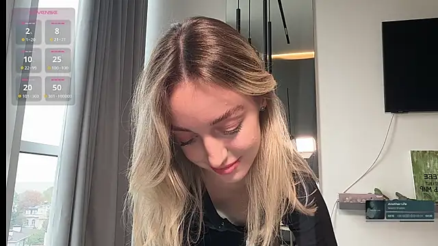 SophieBelll online show from October 27, 2025, 10:41 am