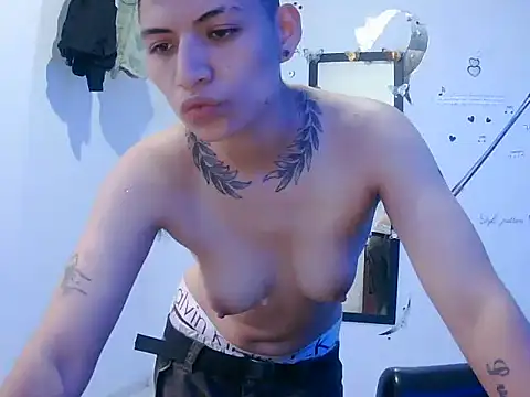 Owen tomboy online show from September 26, 2025, 3:38 pm