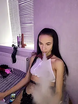Snapshot of Julietta_001 chatting on October 21, 2025, 10:38 am Julietta 001 online show from October 21, 2025, 10:38 am