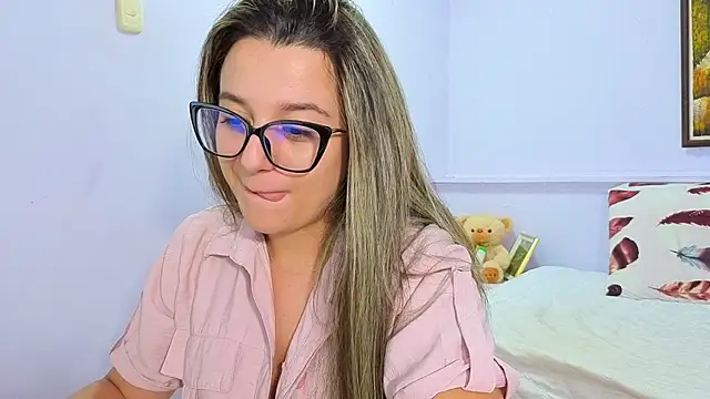 katiaa lovv online show from October 11, 2025, 11:03 pm