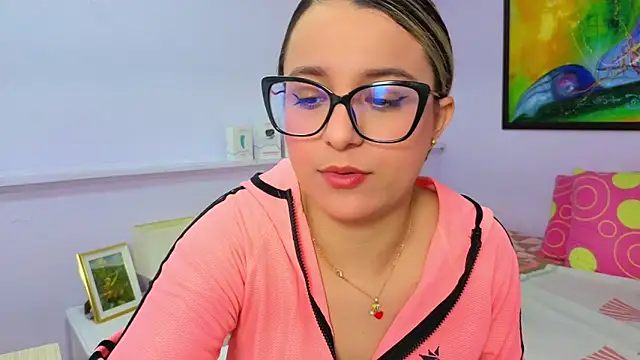 katiaa lovv online show from April 20, 2026, 12:19 pm