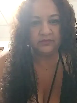 MEYBELLATINA online show from September 29, 2025, 10:14 pm