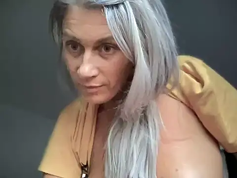 Snapshot of ella88Mya chatting on October 1, 2025, 3:07 pm ella88Mya online show from October 1, 2025, 3:07 pm