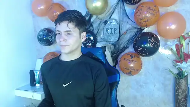 Aaron Foxxx online show from October 26, 2025, 5:41 pm