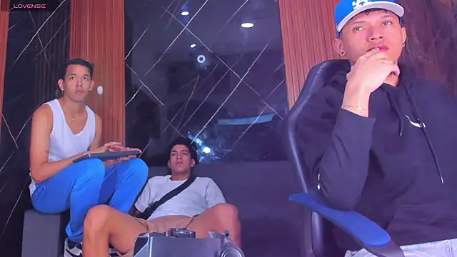 Stiben boy online show from November 29, 2025, 4:04 am