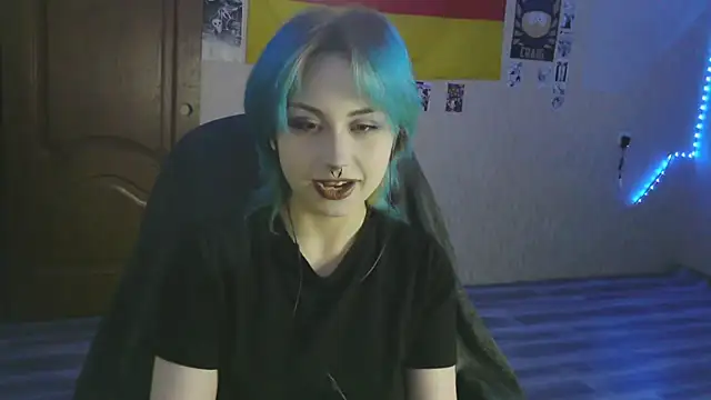 LeisaHopperstad online show from February 13, 2026, 2:24 pm