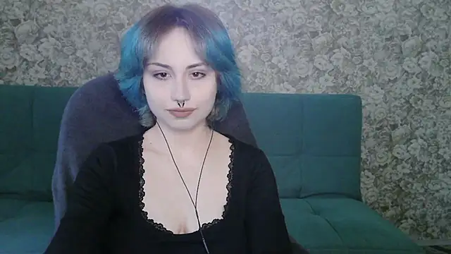 LeisaHopperstad online show from April 8, 2026, 2:39 pm