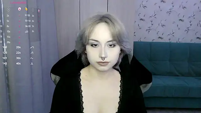 LeisaHopperstad online show from June 3, 2026, 1:25 pm