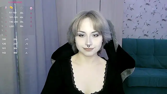 LeisaHopperstad online show from June 3, 2026, 2:33 pm