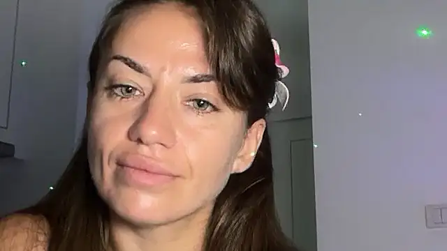 Snapshot of Roriann chatting on February 16, 2026, 7:04 am Roriann online show from February 16, 2026, 7:04 am