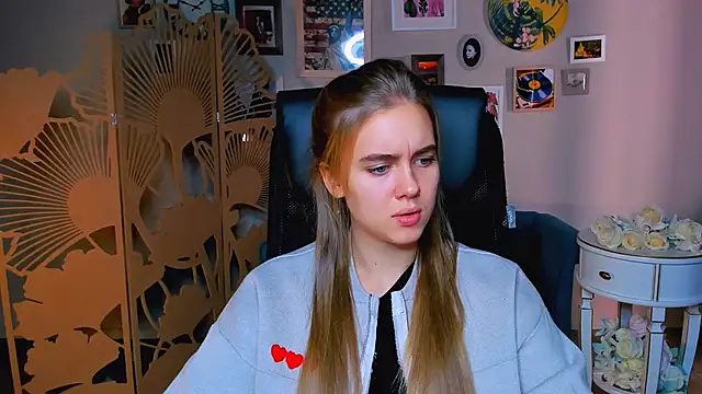 JuneWoods online show from October 16, 2025, 6:36 am