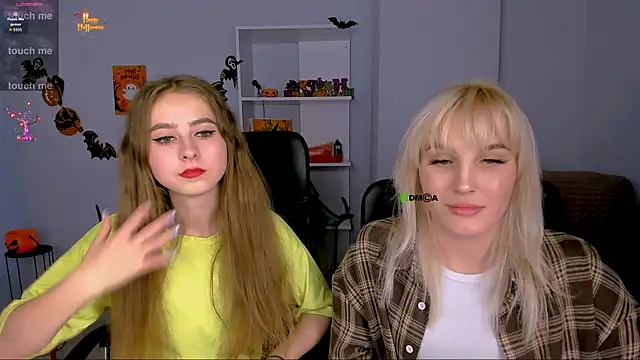 rebecca smile online show from October 31, 2025, 9:38 pm