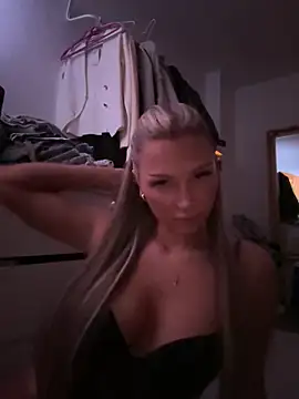 blondeeee online show from March 5, 2026, 9:11 pm