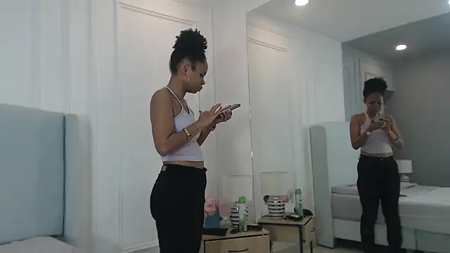 ChantalGarner online show from December 20, 2025, 1:07 pm