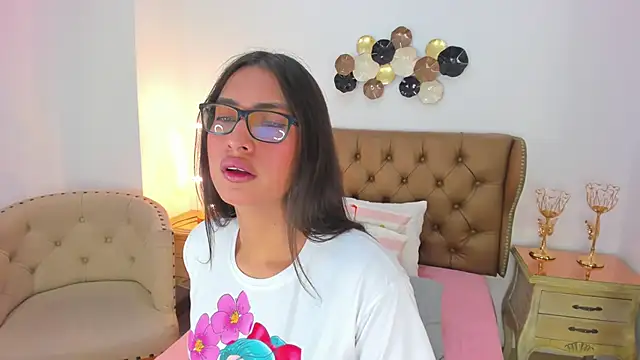 cherrylady 02 online show from February 26, 2026, 2:38 pm