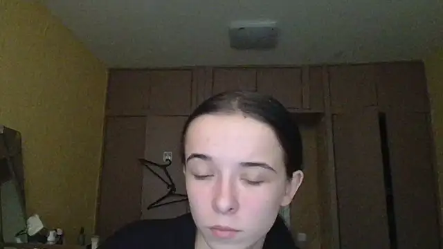 Emilia Light online show from October 15, 2025, 9:09 am