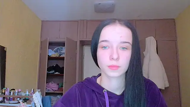 Emilia Light online show from January 15, 2026, 8:08 am