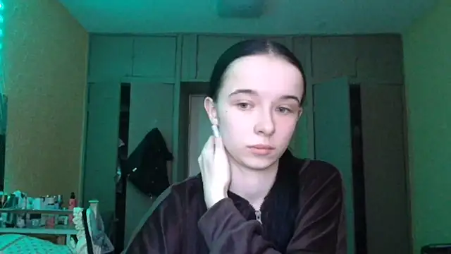 Emilia Light online show from March 10, 2026, 5:45 am