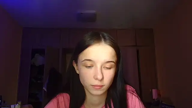 Emilia Light online show from June 6, 2026, 11:04 am