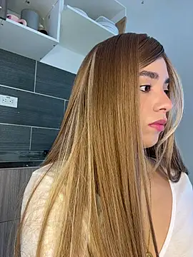 Capricho 01 online show from March 18, 2026, 6:00 pm