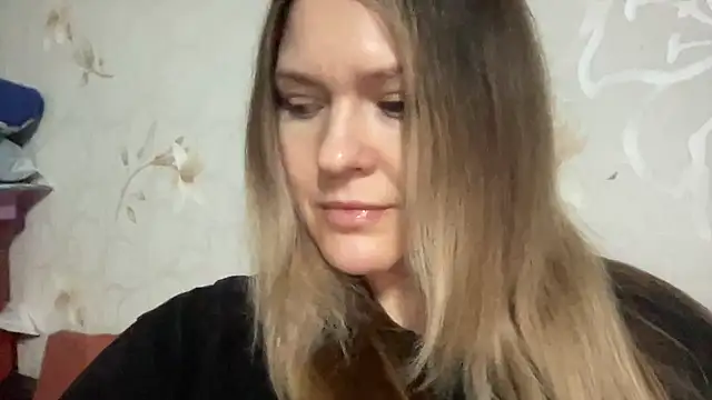 Snapshot of Milysoren chatting on February 5, 2026, 8:02 pm Milysoren online show from February 5, 2026, 8:02 pm