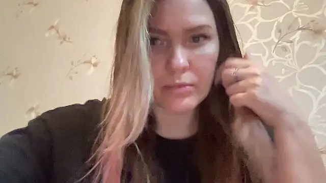 Snapshot of Milysoren chatting on March 2, 2026, 3:19 pm Milysoren online show from March 2, 2026, 3:19 pm