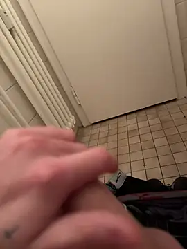 Snapshot of Penisbrutaldick chatting on December 15, 2024, 8:04 pm Penisbrutaldick online show from December 15, 2024, 8:04 pm