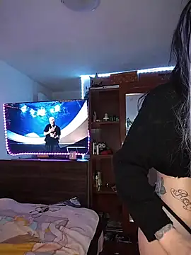 pinklajokr online show from April 1, 2026, 1:34 pm