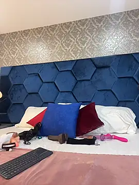 Angelina Roa online show from March 27, 2026, 3:01 pm