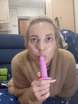 Conny Shellie online show from November 21, 2025, 10:30 pm